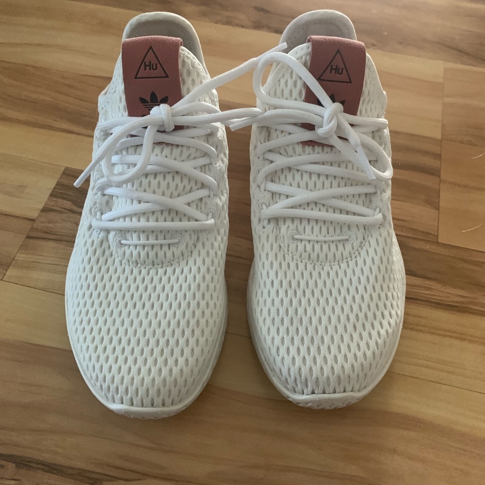 Pharrell Williams Tennis Hu shoes